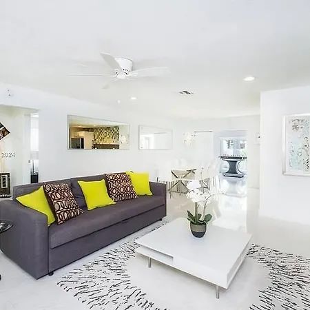 Seabreeze Villa In Dania